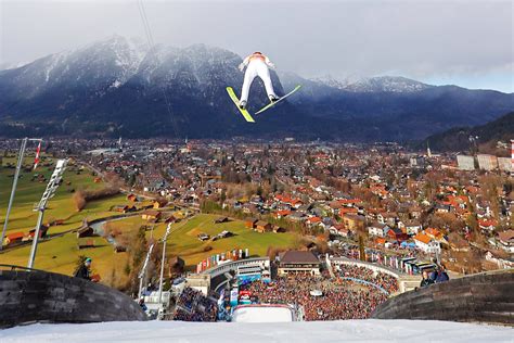 Live Neujahrsspringen Bei Der Vierschanzentournee In Garmisch