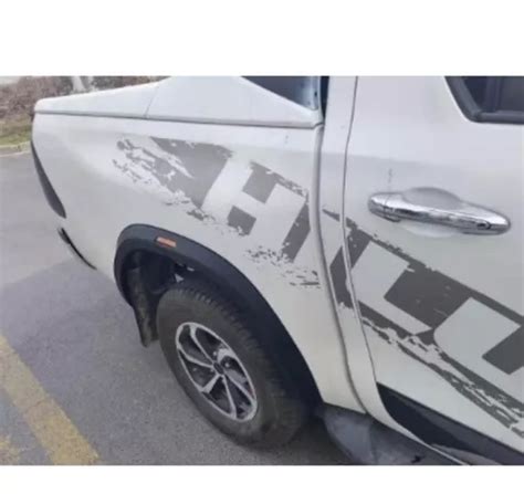 Cantoneras Con Reflector Toyota Hilux Revo En Venta En