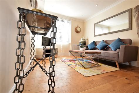 Family & Staff Accomodation for Bristol University - Your Apartment