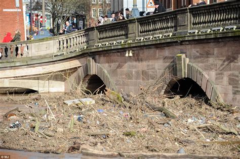 Flooding Now Thousands More Face Evacuation As 14 Severe Weather