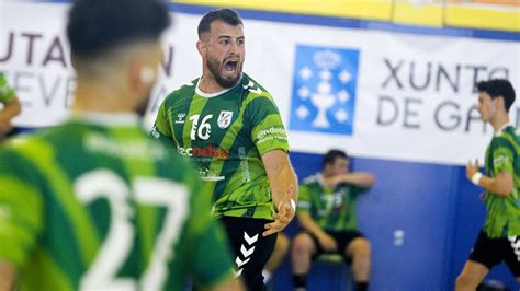 Carlos Gherdhardt Ascender en Meaño de capitán e cos amigos é o máis