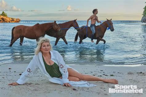 Martha Stewart Becomes Oldest SI Swimsuit Model PHOTOS SportsHistori