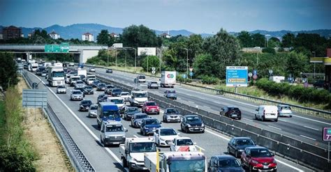 Esodo Estivo Secondo Fine Settimana Da Bollino Nero Traffico In