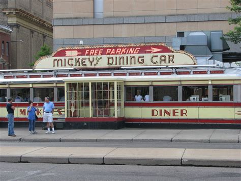 VISUAL SAINT PAUL: Mickey's Diner