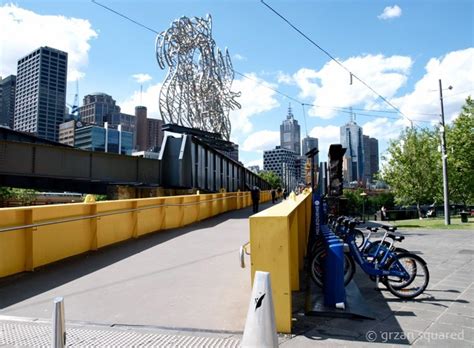 The Travellers Walk Sandridge Bridge City Travel Melbourne