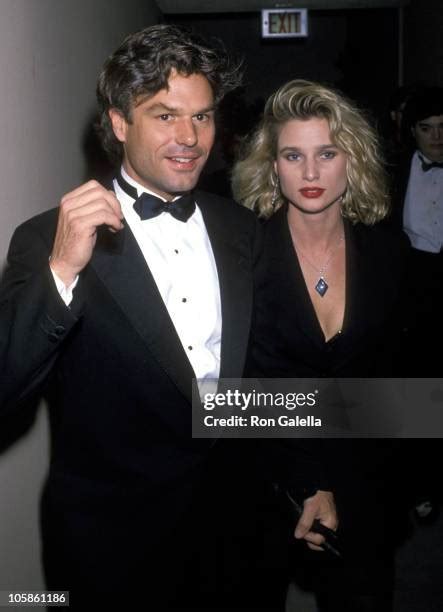 61 Photos Et Images Haute Résolution De Harry Hamlin Sheridan Getty