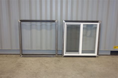 Double pain Vinyl sliding windows - Dry Box