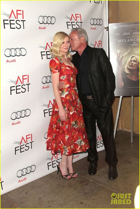 Kirsten Dunst: Hollywood 'Melancholia' Screening! - Kirsten Dunst Photo ...