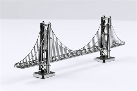 The Golden Gate Bridge Metal Earth 3D Metal Puzzle Muebles De