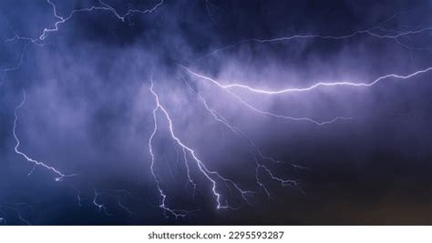 Purple Lightning: Over 10,004 Royalty-Free Licensable Stock Photos ...