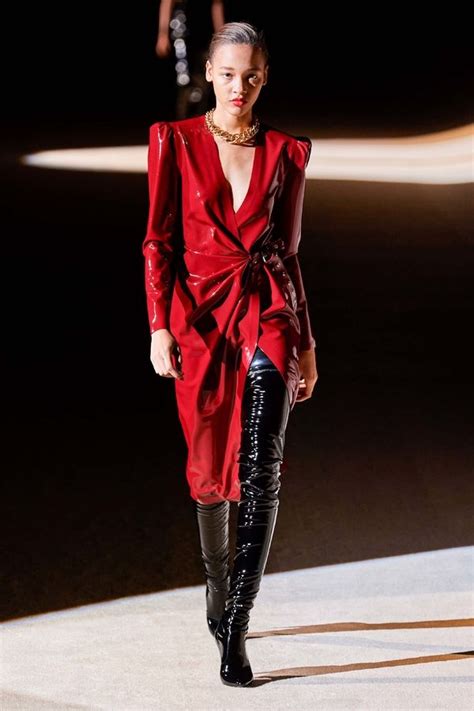 Fashion Week De Paris Le Défilé Saint Laurent Automne Hiver 2020 2021 เสื้อผ้าแฟชั่น สไตล์