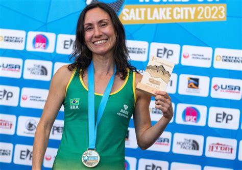 Brasileira Leva Ouro Na Copa Do Mundo De Paraescalada