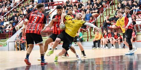 Derrota Que Suposa Una Pedra En El Cam De Lhandbol Sant Cugat