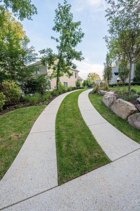 20 Best Drive And Paths Images In 2020 Stone Driveway Driveway