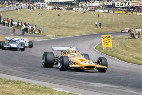 Denny Hulme Mclaren M A Ford Leads Jackie Stewart March Ford Uk