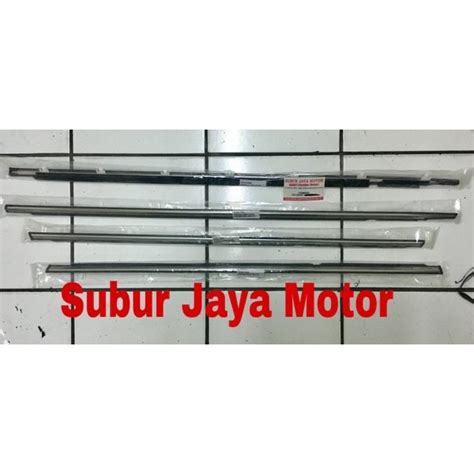 Jual Karet Pelipit Kaca Corolla Twincam Ae Luar Shopee Indonesia