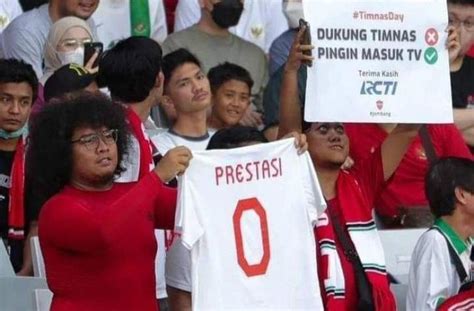 Kalah Dari Vietnam Deretan Meme Kocak Kekalahan Timnas Indonesia Di