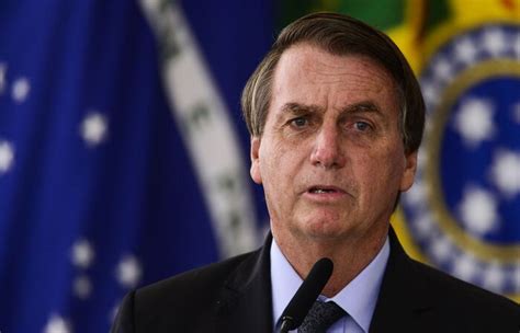 Sem provas Bolsonaro volta a acusar fraude nas eleições e a defender