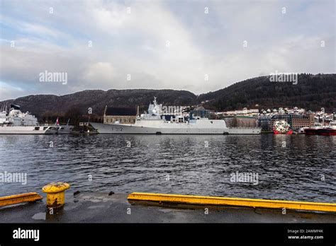 Knm Otto Sverdrup F312 Hi Res Stock Photography And Images Alamy