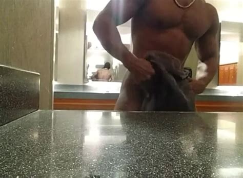 Locker Room Naked And Showing Off In Gym ThisVid