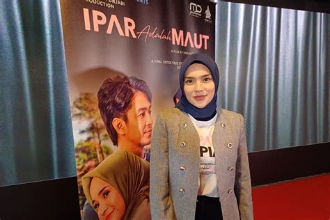 Foto Davina Karamoy Prihatin Dengan Tokoh Rani Di Film Ipar Adalah Maut