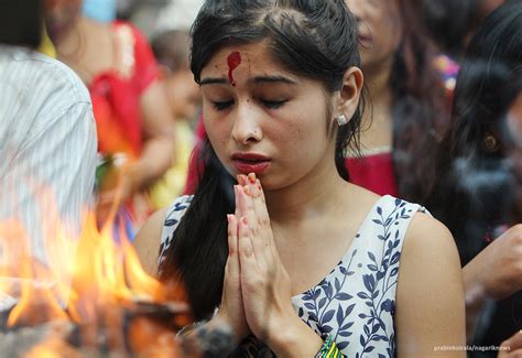 Devotees Throng Pashupatinath On Last Monday Of Shrawan Photo Feature