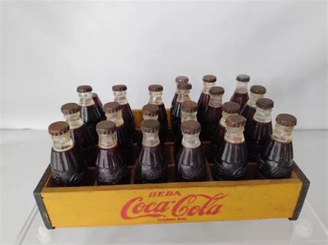 Mini Garrafas Plásticas Coca Cola Engradado Madeira Anos 60 MercadoLivre