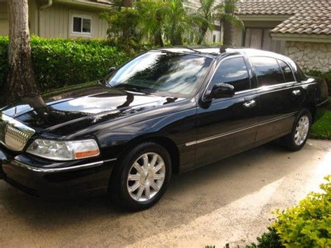 Purchase Used 2011 Lincoln Town Car Signature L Black Only 26k Miles Florida 1 Owner In Fort