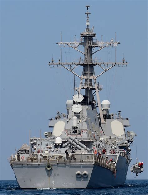 USS Ross DDG-71 Arleigh Burke class Destroyer US Navy | Arleigh burke ...