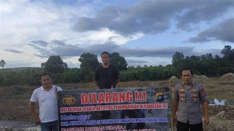 Polsek Pemali Pasang Spanduk Larangan Menambang Timah Di Dam