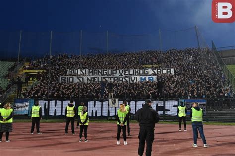 Bez Obzira Na Sve Grbavica Je Puna Oglasili Se Eljini Navija I Pred