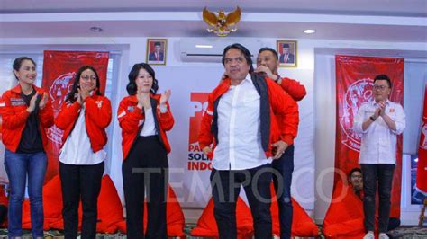 Guntur Romli Dan Ade Armando Pisah Jalan Beda Partai Ini Profil