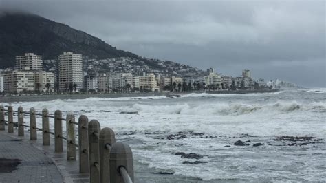 Cape Town's clouds bring more showers – Tuesday weather forecast