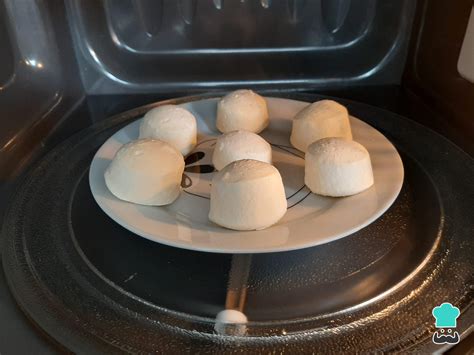 Como assar pão de queijo congelado no microondas Fácil