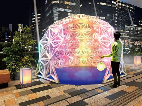 夏の東京駅を楽しむ“幻想的な光の癒し空間”約100基の灯籠が優しく彩る「宵路灯籠2023」：マピオンニュース