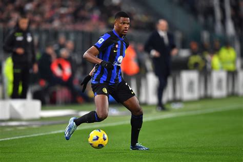 Inter Wingback Denzel Dumfries Celebrates Serie A Win Vs Juventus