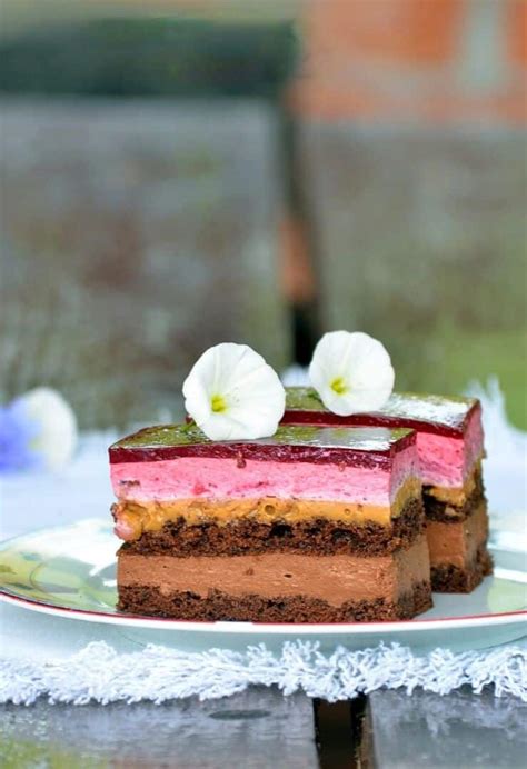 Chocolate Berry Mousse Cake - Chef's Pencil