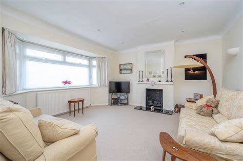 3 Bedrooms Lower Wood Road Claygate Hawksman