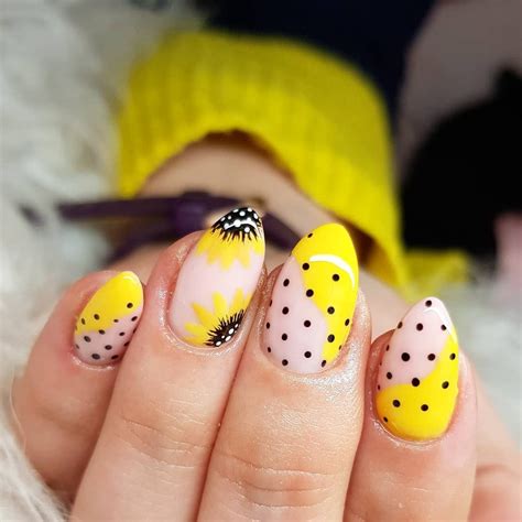 The Chicest Sunflower Nails On Instagram From All Over Designs To