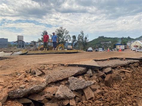 Rs Tem Sete Trechos De Rodovias Bloqueios Totais Ou Parciais