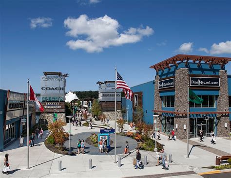 Seattle Premium Outlets - 103 Photos - Outlet Stores - Tulalip, WA - Reviews - Yelp