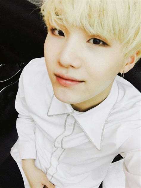 🔹yoongi Selca🔹 Genius Yoongi Amino