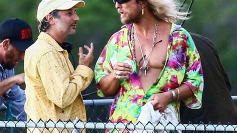 Photo Matthew McConaughey S Amuse Avec Des Bimbos Aux Seins Nus Sur