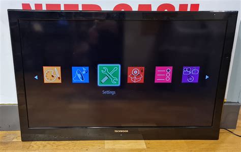 Techwood 40″ FHD LCD TV **NO STAND OR REMOTE** | Money Station