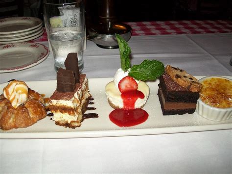 Maggiano's Little Italy Dessert Sampler: My Favorite Desse… | Flickr