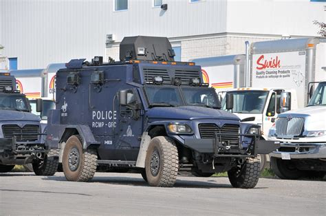 Rcmp Grc E Emergency Response Team Ert Gti Navistar Defence