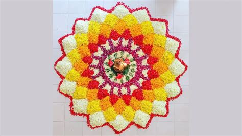 Onam 2021 Pookalam Rangoli Designs: Beautiful and Easy Flower Rangoli ...