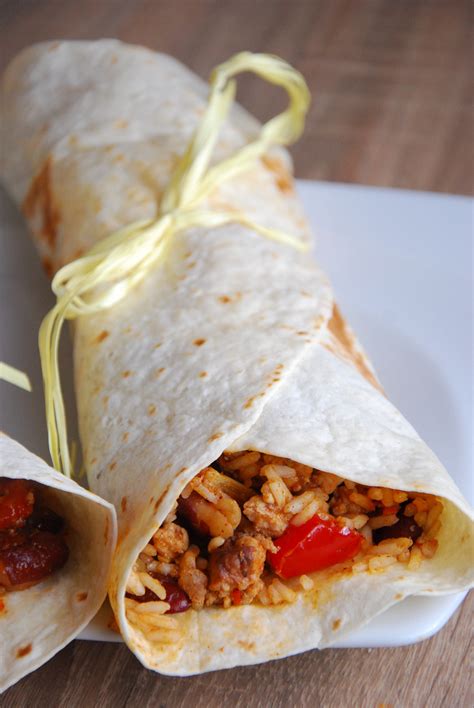 Ostre burrito meksykańskie przepis PrzyslijPrzepis pl