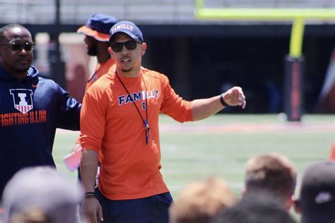 Illinois locks up defensive coordinator Ryan Walters with new deal, big ...