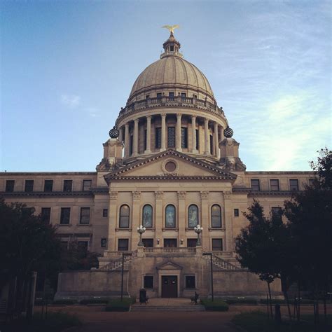 Mississippi State Capitol Jackson Ms Domed Building Mississippi